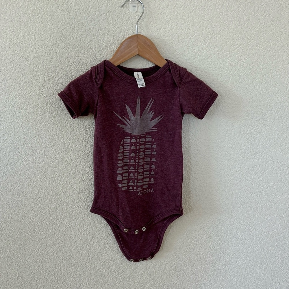Aloha baby pineapple onesie 6-12 months